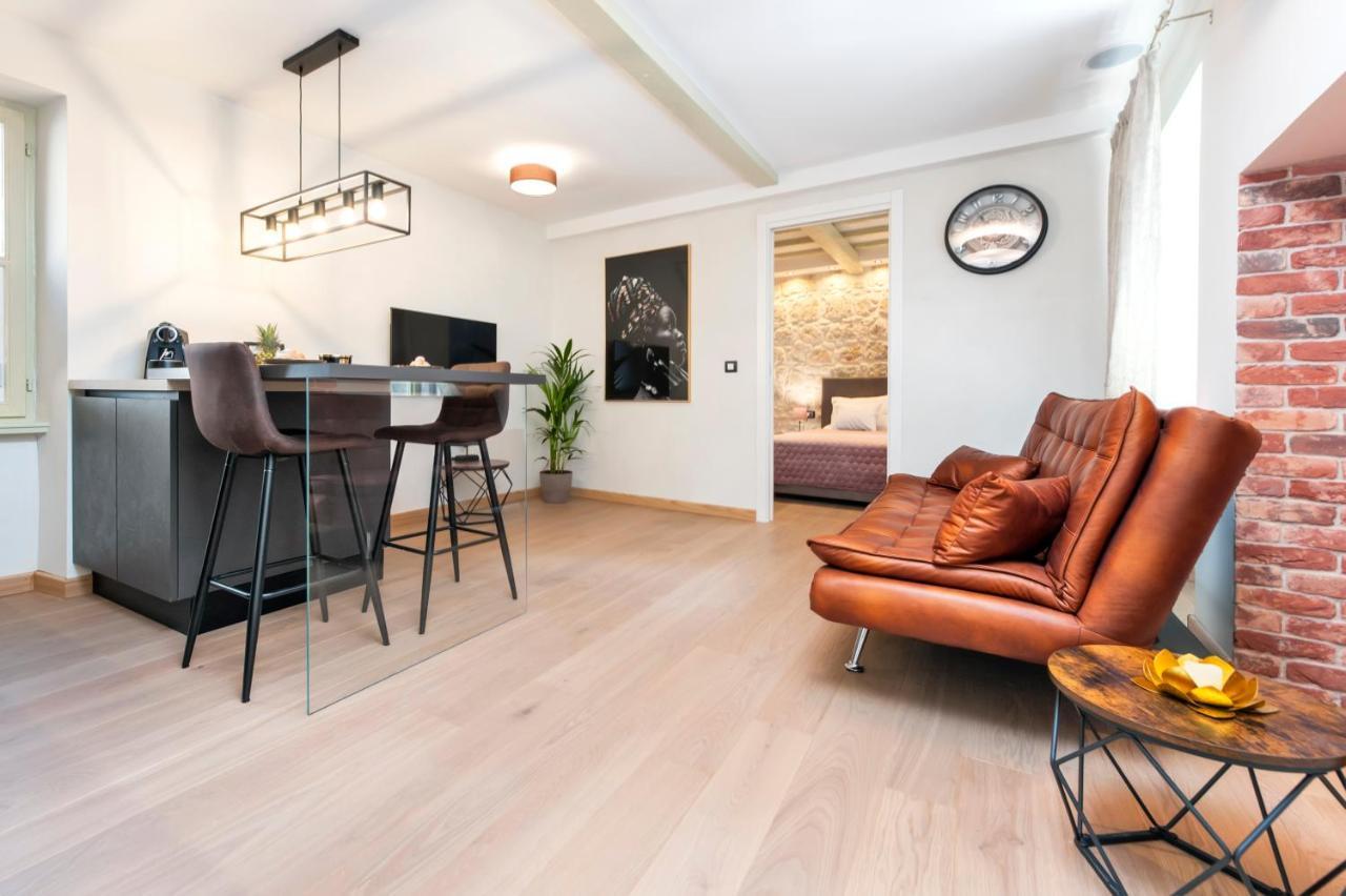 Dc II Downtown Apartment Rovinj Exterior photo