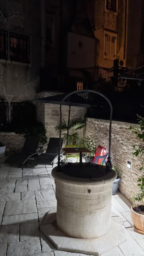 Dc II Downtown Apartment Rovinj Exterior photo